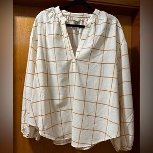 Dress shirt, lightly worn